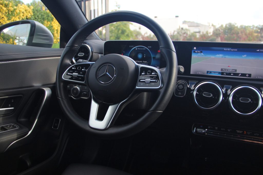 Mercedes-Benz CLA 180d / Shooting Brake / Auto / IVA dedutivel – foto 12