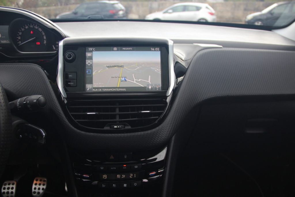 Peugeot 2008 1.2 PureTech /110cv/ CROSSWAY – foto 12