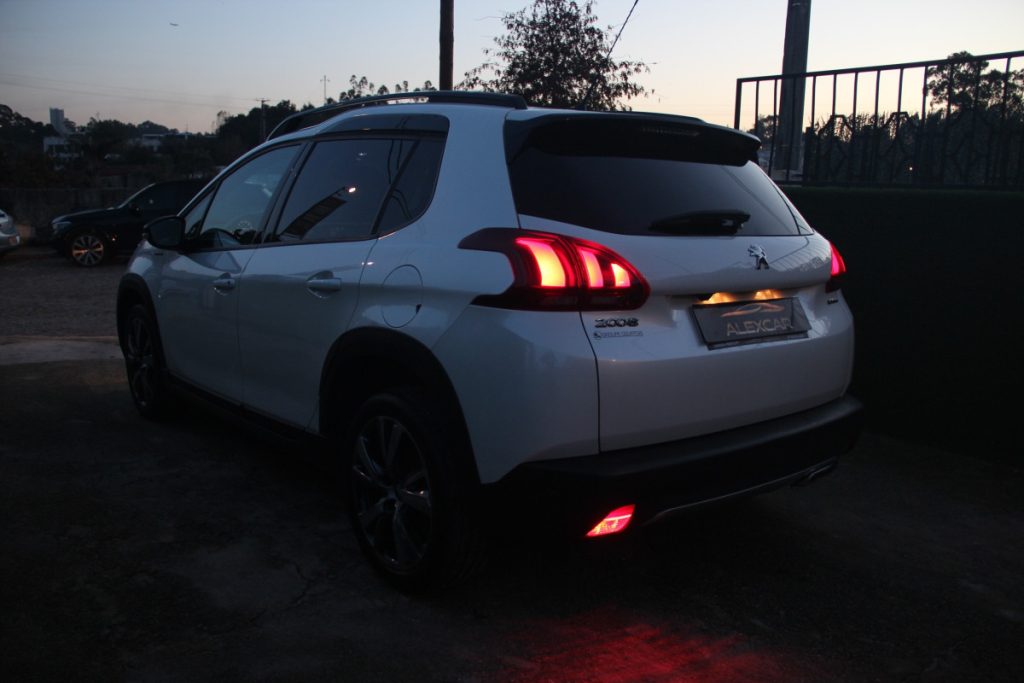Peugeot 2008 1.2 PureTech /110cv/ GT Line – foto 5