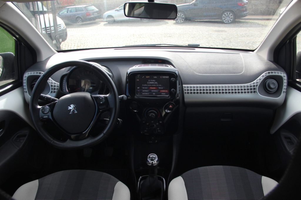 Peugeot 108 Cabrio / 1.2 PureTech / ALLURE – foto 8