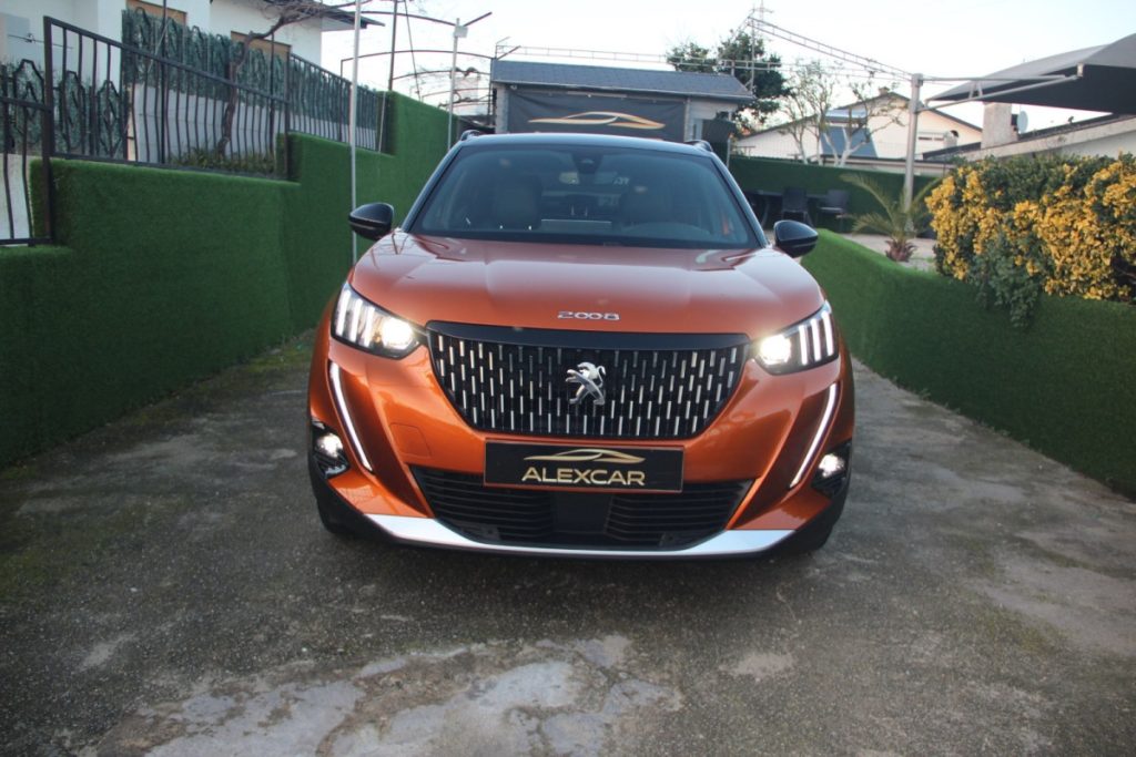 Peugeot 2008 1.2 PureTech/130cv/ GT Line – foto 2