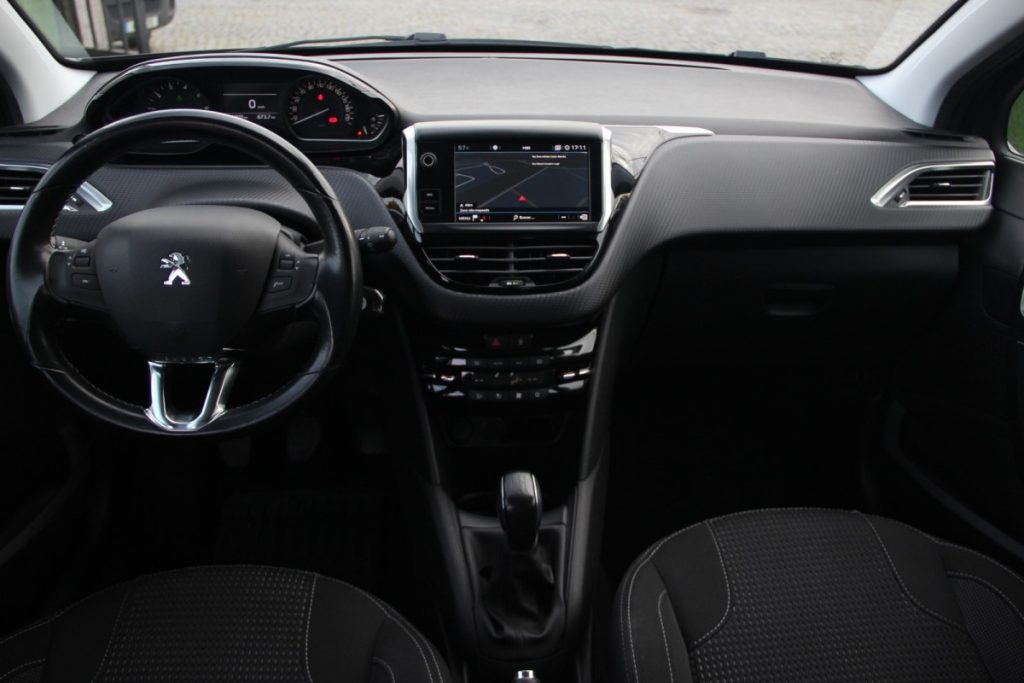 Peugeot 208 1.2 PureTech /110cv/ ALLURE – foto 6