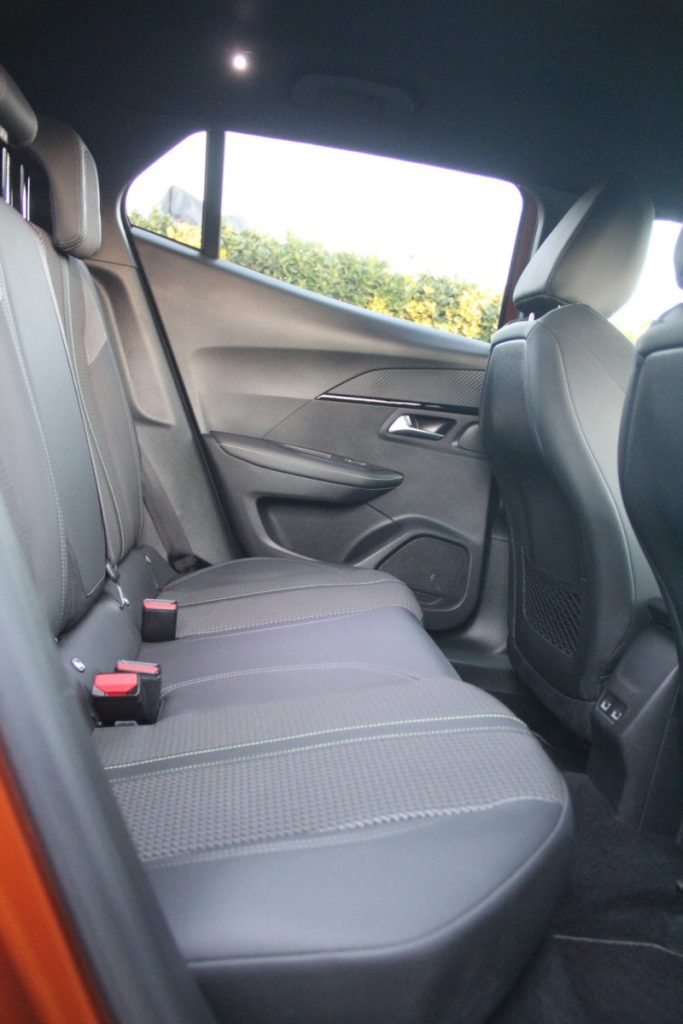 Peugeot 2008 1.2 PureTech/130cv/ GT Line – foto 8