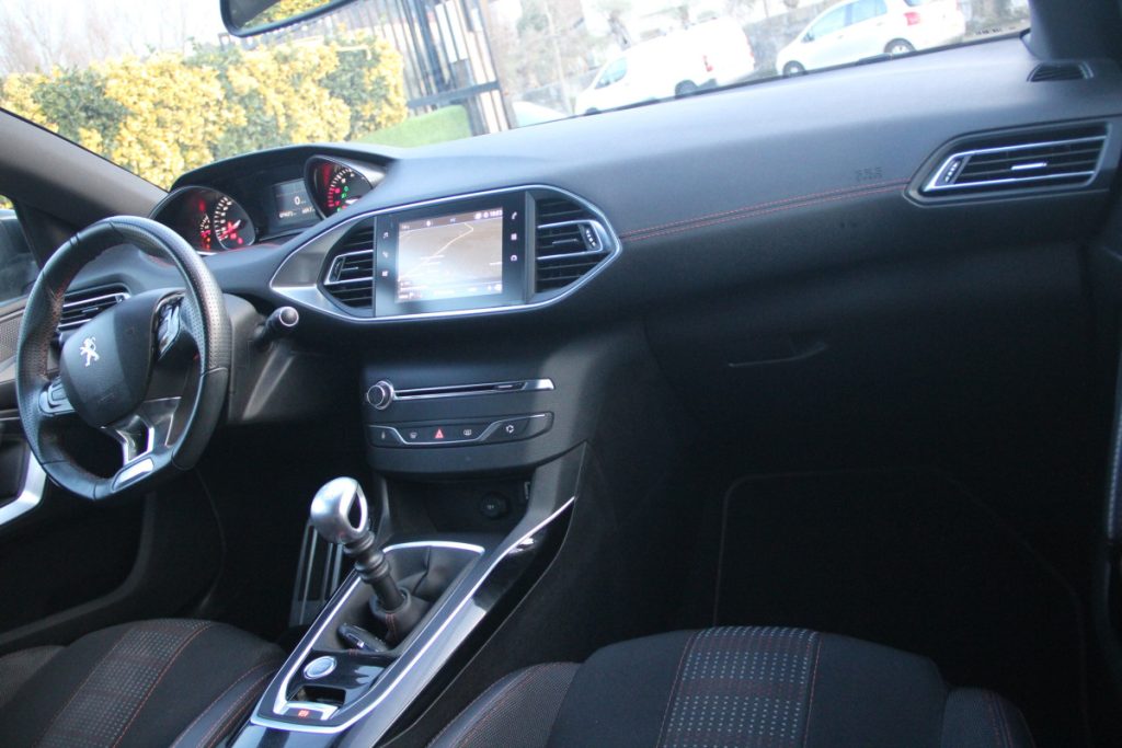 Peugeot 308 1.2 PureTech/130cv/ GT-Line – foto 10
