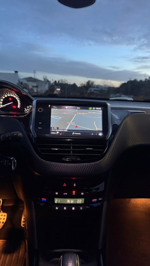 Peugeot 2008 1.2 PureTech/110cv/ GT-Line – foto 11