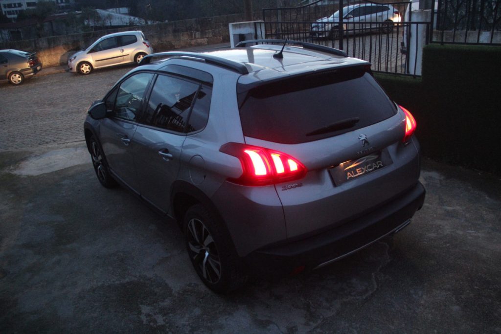 Peugeot 2008 1.2 PureTech/110cv/ GT-Line – foto 17