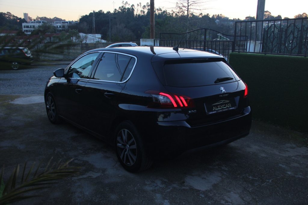 Peugeot 308 1.2 PureTech 110cv/ALLURE/ Automatico – foto 3