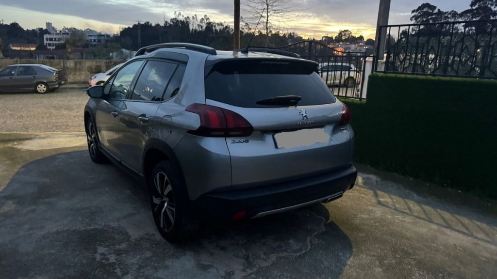 Peugeot 2008 1.2 PureTech/110cv/ GT-Line – foto 4
