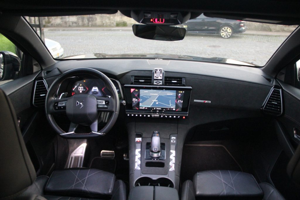 DS7 1.5 Dci/130cv/ EAT8 / Performance Line – foto 8