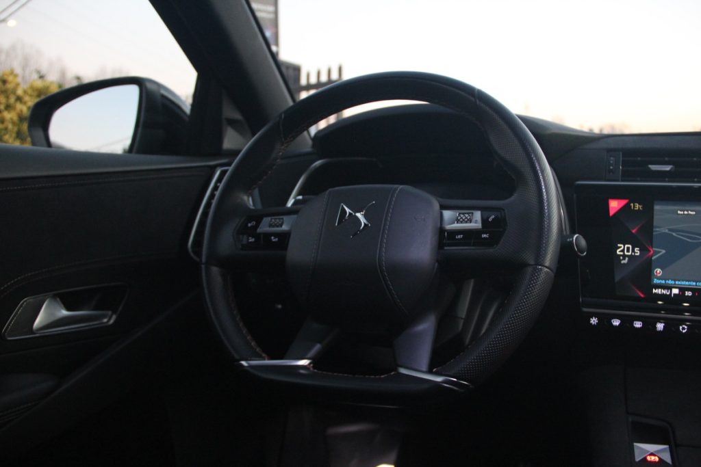 DS7 1.5 Dci/130cv/ EAT8 / Performance Line – foto 9
