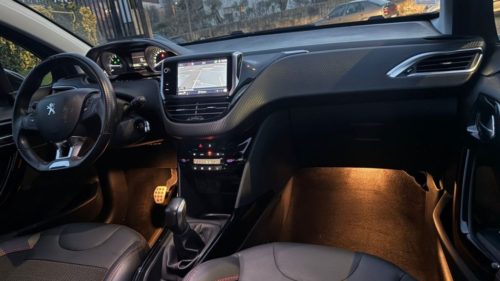 Peugeot 2008 1.2 PureTech/110cv/ GT-Line – foto 9