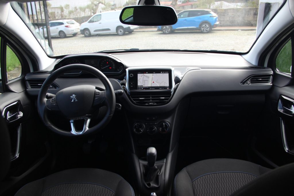 Peugeot 208 1.2 PureTech / 2019 – foto 10