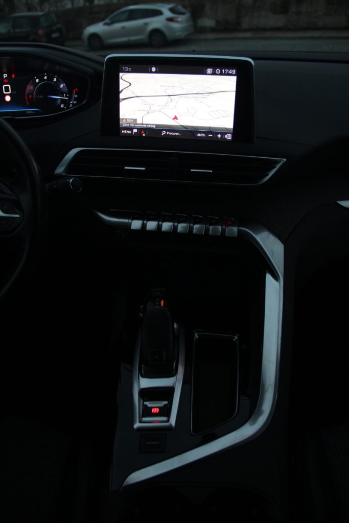 Peugeot 3008 /1.2 PureTech/130cv/ EAT6/ ALLURE – foto 11
