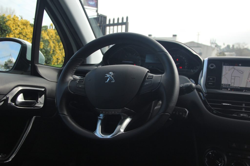 Peugeot 208 1.2 PureTech / 2019 – foto 11