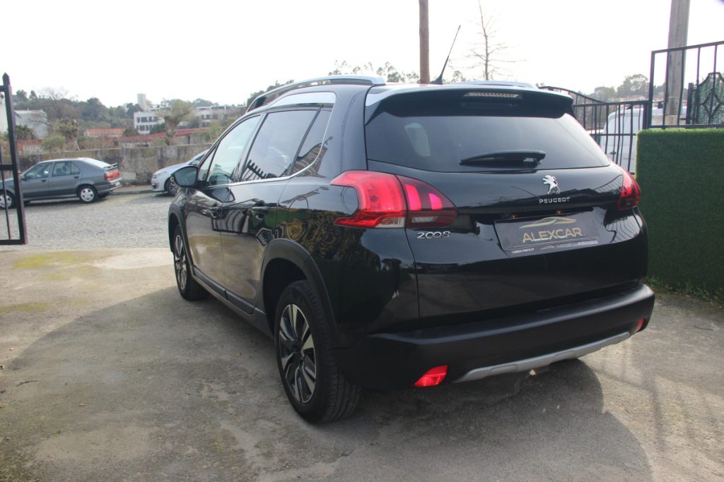 Peugeot 2008 1.2 PureTech/130cv/ ALLURE – foto 4