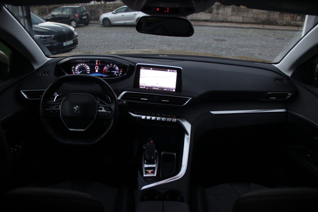 Peugeot 3008 /1.2 PureTech/130cv/ EAT6/ ALLURE – foto 9