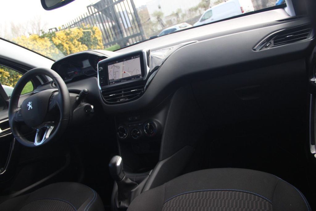 Peugeot 208 1.2 PureTech / 2019 – foto 9