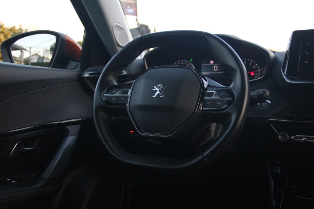 Peugeot 2008 1.2 PureTech /130cv/ ALLURE – foto 10