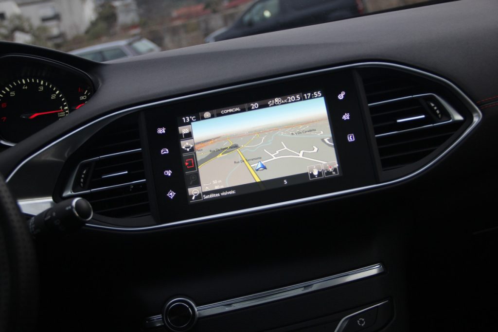 Peugeot 308 1.2 PureTech/130cv/ GT Line / EAT6 – foto 11