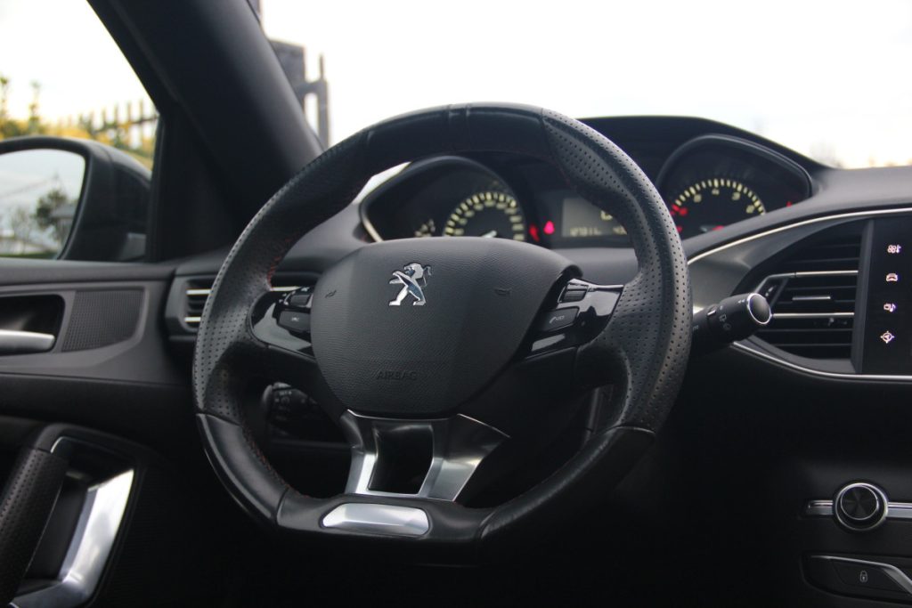 Peugeot 308 1.2 PureTech/130cv/ GT Line / EAT6 – foto 13