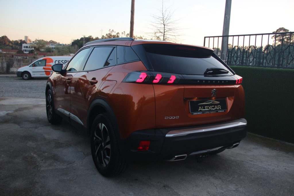 Peugeot 2008 1.2 PureTech /130cv/ ALLURE – foto 5
