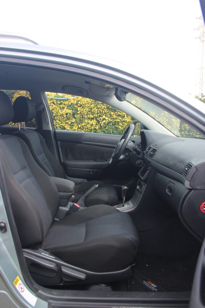 Toyota Avensis SW 2.4 VVTi /163cv/ Cx. Automática – foto 6