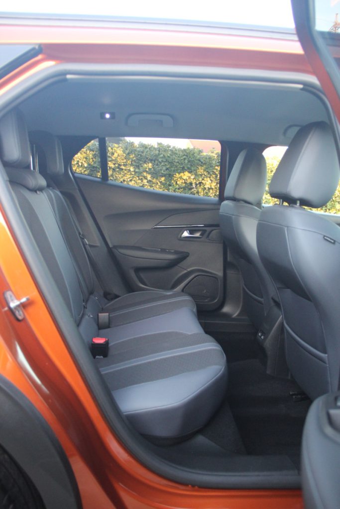 Peugeot 2008 1.2 PureTech /130cv/ ALLURE – foto 7