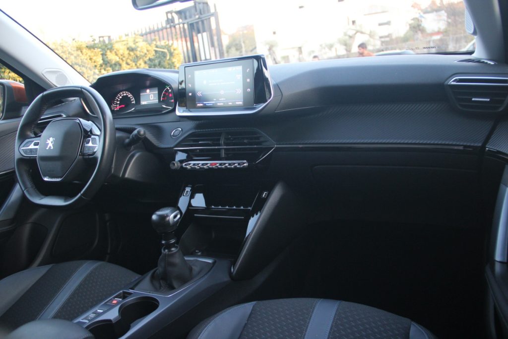 Peugeot 2008 1.2 PureTech /130cv/ ALLURE – foto 8