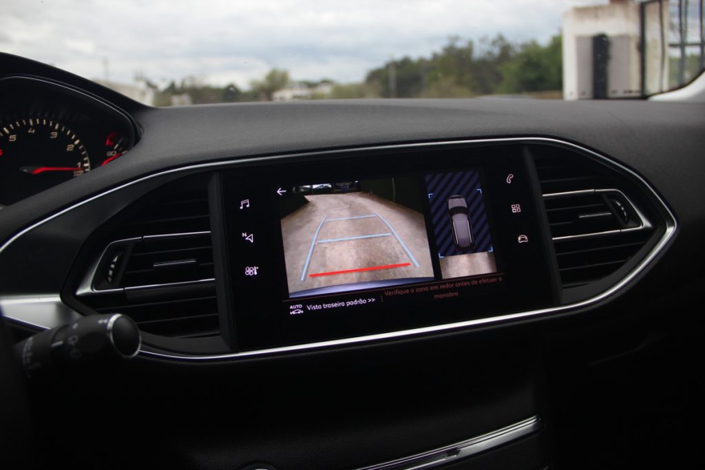 Peugeot 308 SW /1.2 PureTech/130cv/ EAT8/ TECH EDITION – foto 12