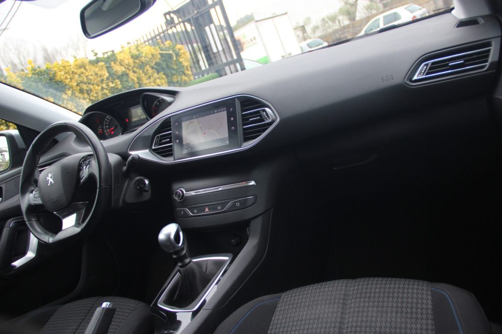 Peugeot 308 1.2 PureTech /110cv/ STYLE – foto 9