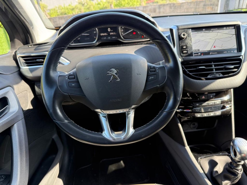 Peugeot 2008 1.2 PureTech/130cv/ ALLURE – foto 10