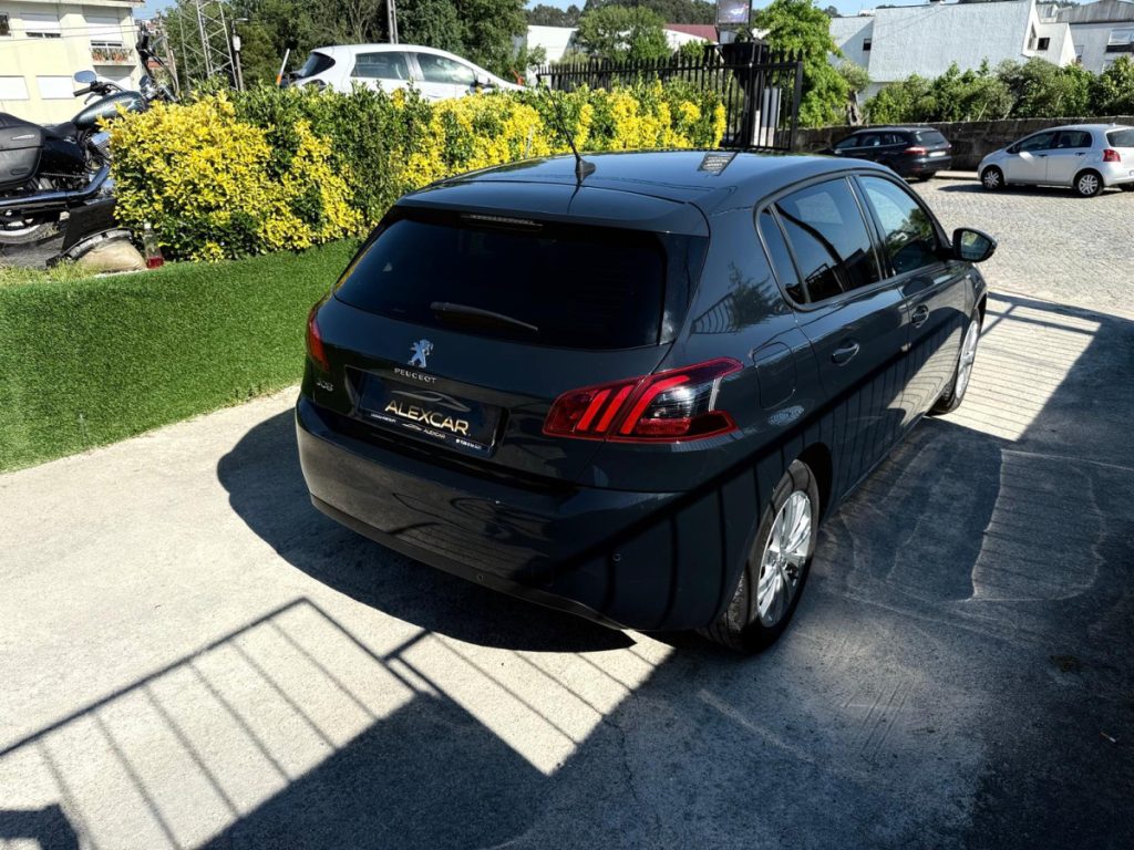 Peugeot 308 1.2 PureTech /130cv/ STYLE – foto 3