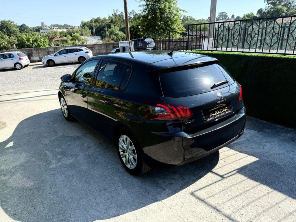Peugeot 308 1.2 PureTech /130cv/ STYLE – foto 4