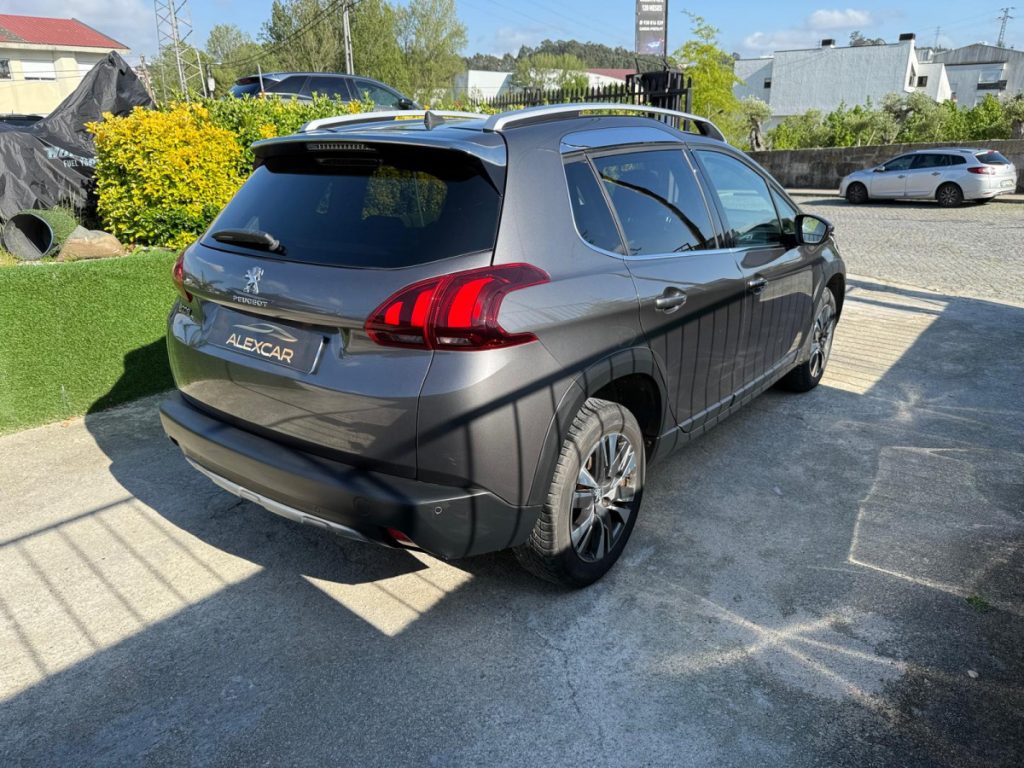 Peugeot 2008 1.2 PureTech/130cv/ ALLURE – foto 4
