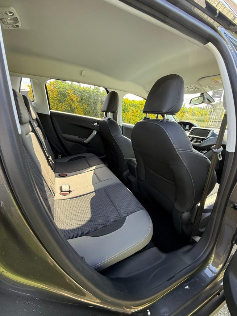 Peugeot 2008 1.2 PureTech/130cv/ ALLURE – foto 8