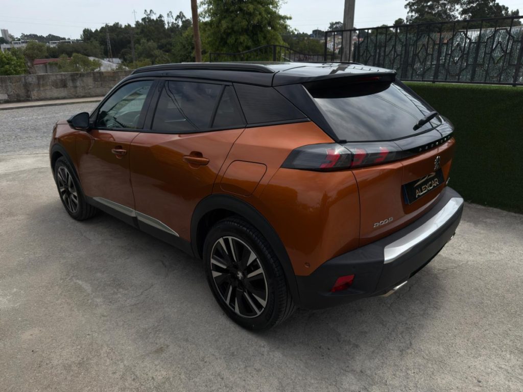 Peugeot 2008 1.2 PureTech /130cv/ GT LINE – foto 5