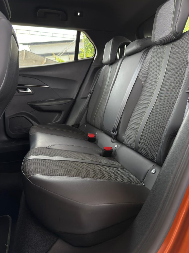 Peugeot 2008 1.2 PureTech /130cv/ GT LINE – foto 7