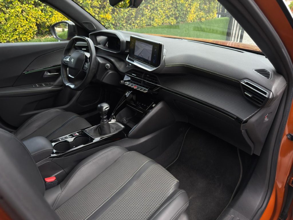 Peugeot 2008 1.2 PureTech /130cv/ GT LINE – foto 8
