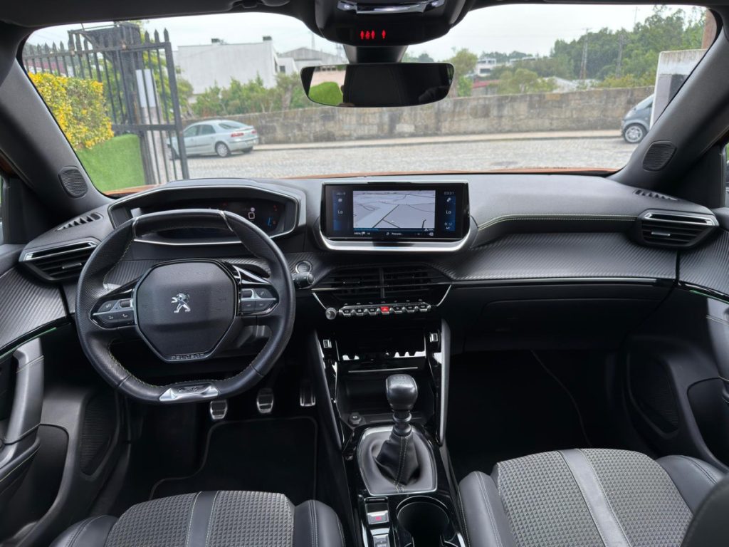 Peugeot 2008 1.2 PureTech /130cv/ GT LINE – foto 9