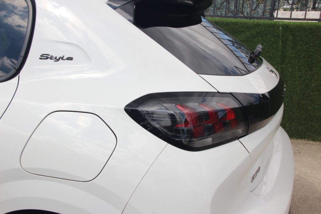 Peugeot 208 1.2 PureTech – foto 11