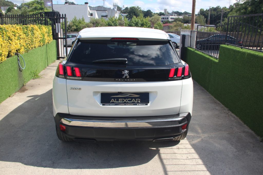 Peugeot 3008 1.2 PureTech /130cv/ EAT8 / ALLURE – foto 5