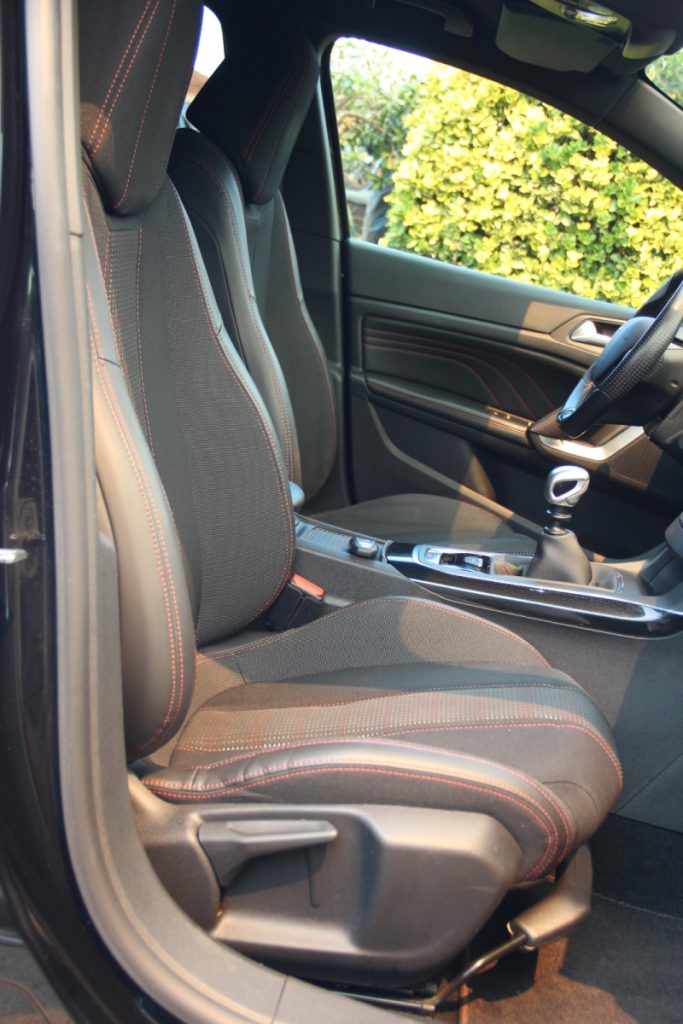 Peugeot 308 1.2 PureTech/130cv/ GT-LINE – foto 6