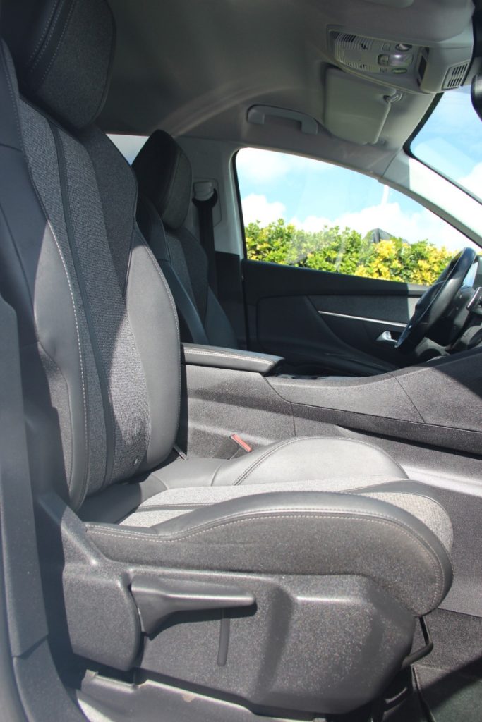Peugeot 3008 1.2 PureTech /130cv/ EAT8 / ALLURE – foto 7