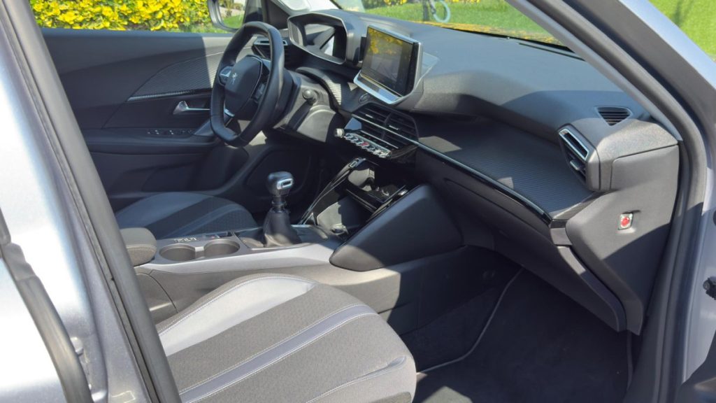 Peugeot 2008 1.2 PureTech /130cv/ ALLURE – foto 8
