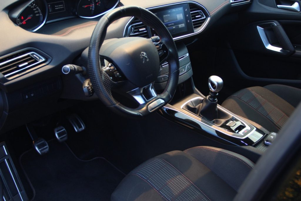 Peugeot 308 1.2 PureTech/130cv/ GT-LINE – foto 7