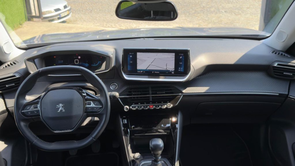 Peugeot 2008 1.2 PureTech /130cv/ ALLURE – foto 9