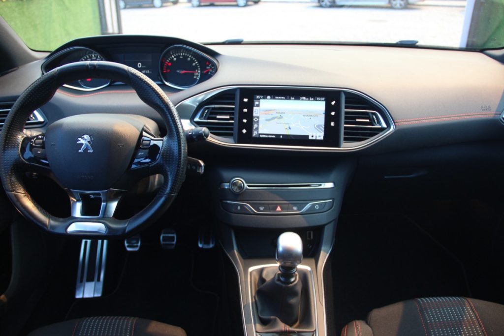 Peugeot 308 1.2 PureTech/130cv/ GT-LINE – foto 8