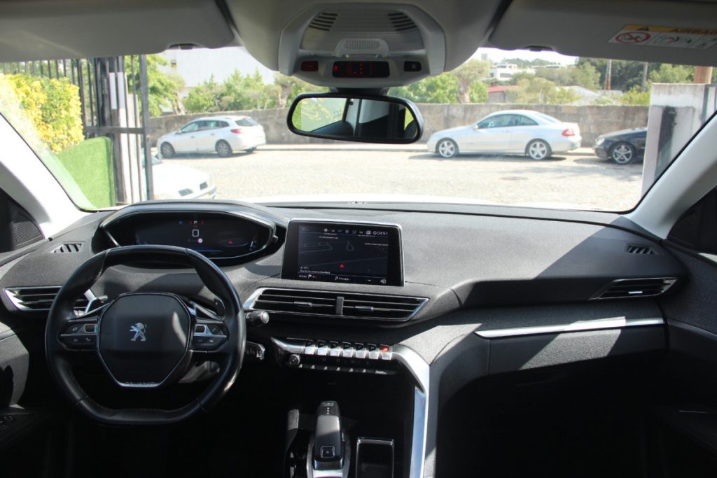 Peugeot 3008 1.2 PureTech /130cv/ EAT8 / ALLURE – foto 9