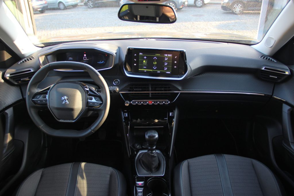 Peugeot 2008 1.2 PureTech/ALLURE/ – foto 10