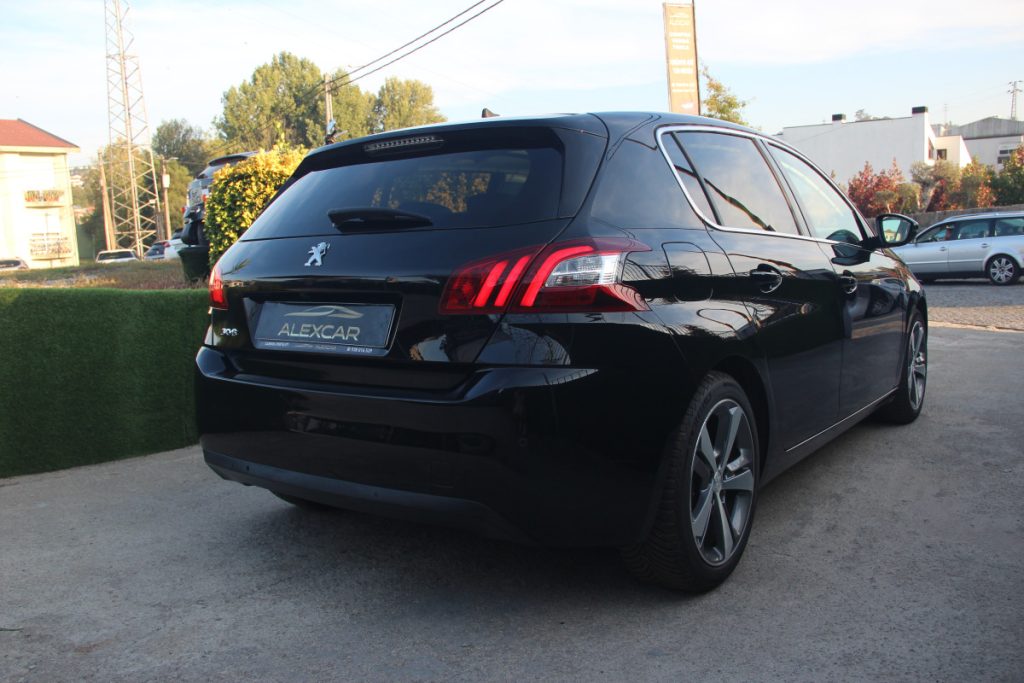 Peugeot 308 1.2 PureTech /130cv/ TECH EDITION – foto 13
